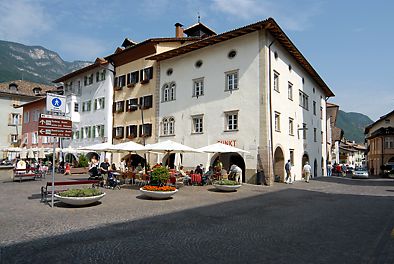 Weinhaus Punkt in Kaltern