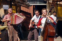 Musikanten in der Kellerei Weger