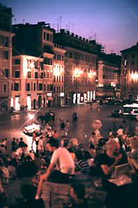 nachts auf Piazza di Spagna in Rom